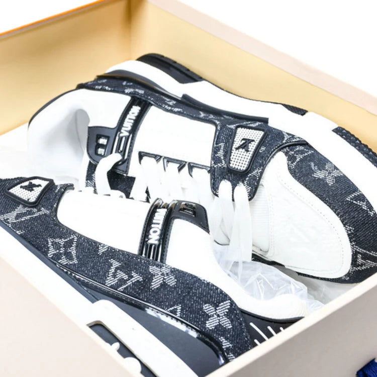 Louis Vuitton Trainer Low 'White Black'
