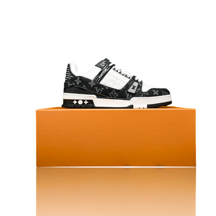Louis Vuitton Trainer Low 'White Black'
