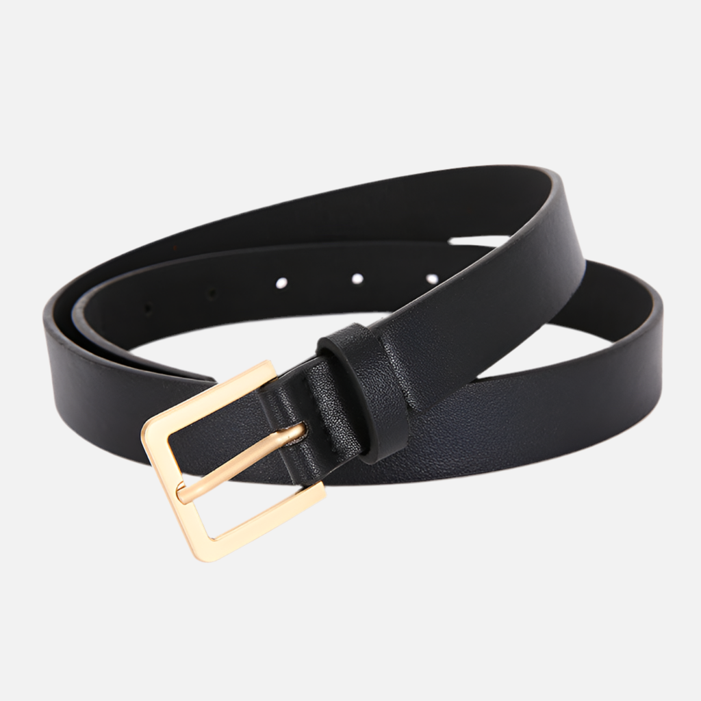 Cinto feminino Essential em couro sintético com fivela dourada. Minimalista, elegante e ajustável para diferentes estilos e ocasiões.