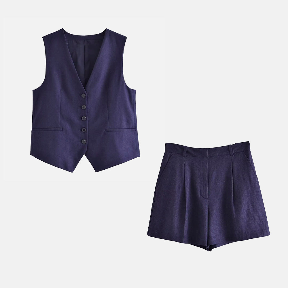 Conjunto Marianne com colete sem mangas e short alfaiataria. Sofisticação do PP ao G em branco, bege, preto, verde e azul marinho.

