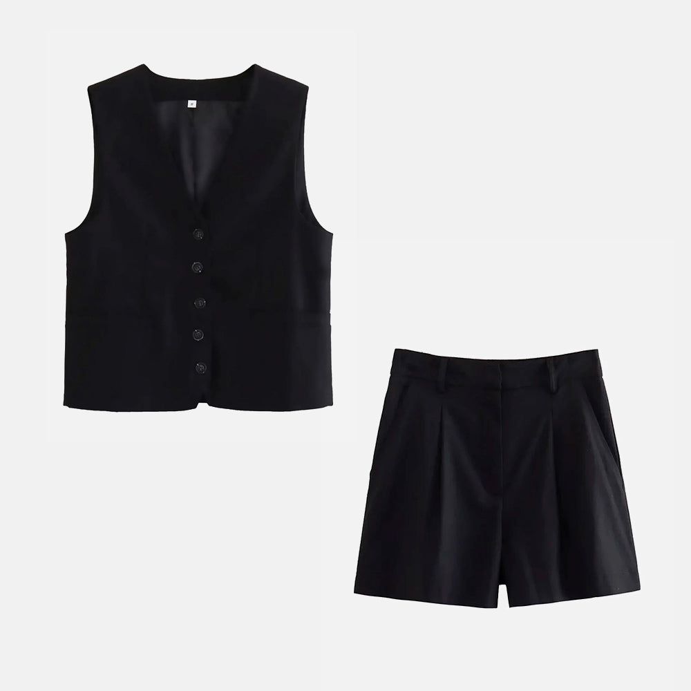 Conjunto Marianne com colete sem mangas e short alfaiataria. Sofisticação do PP ao G em branco, bege, preto, verde e azul marinho.

