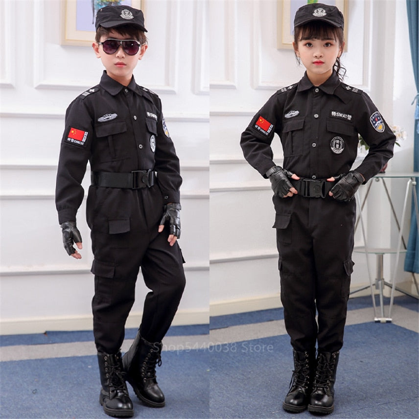 Fantasia de policial infantil completa com camisa e calça. Confortável e divertida para festas à fantasia, Halloween e brincadeiras criativas.