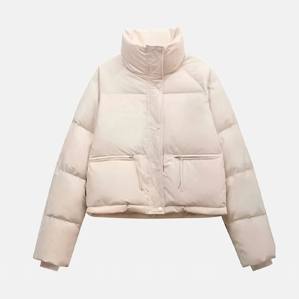 Jaqueta Puffer Violet com gola alta, bolsos frontais e modelagem puffer. Estilo e conforto do M ao GGG em várias cores.

