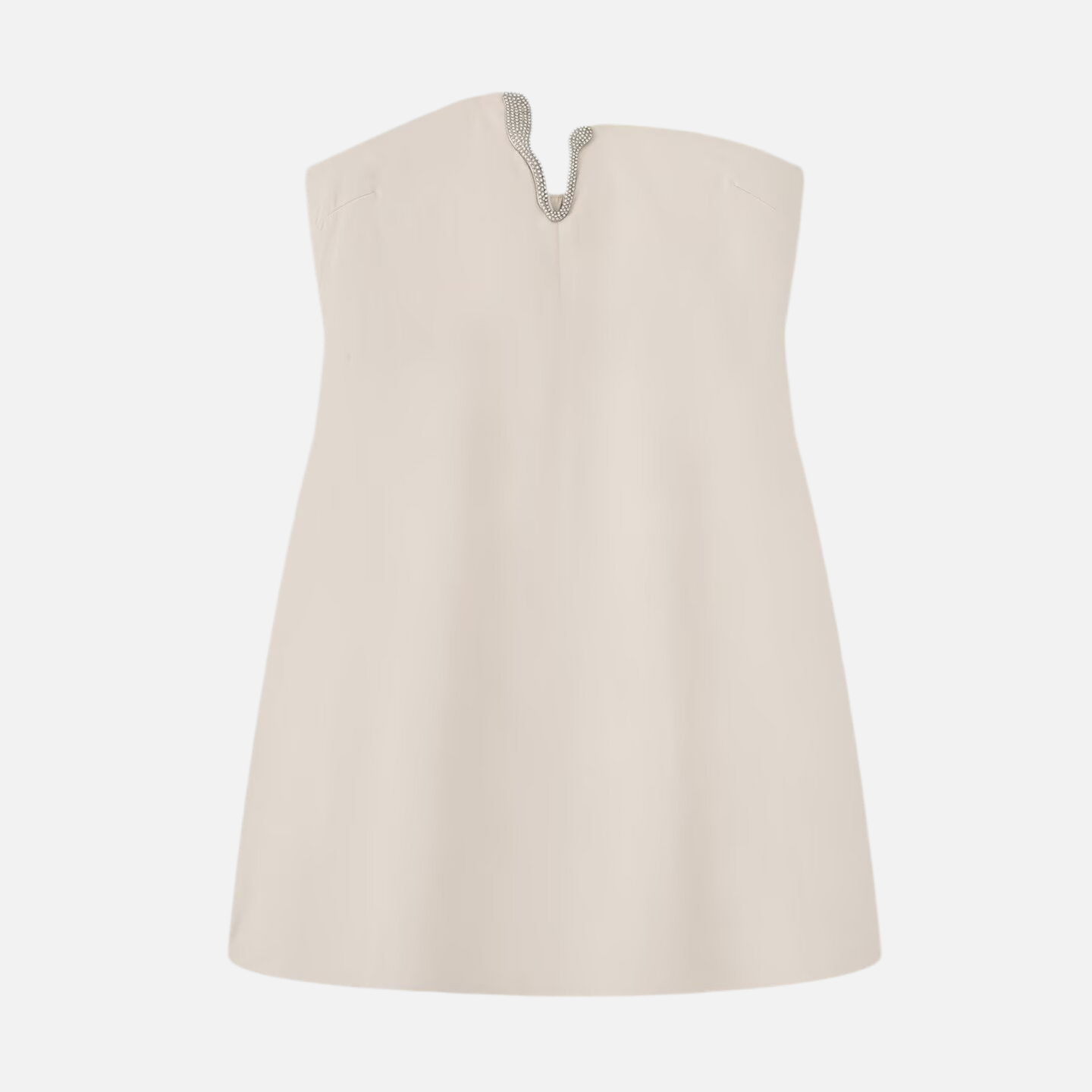 Vestido Ibiza curto tomara que caia com detalhe prata no decote. Estilo minimalista e elegante.

