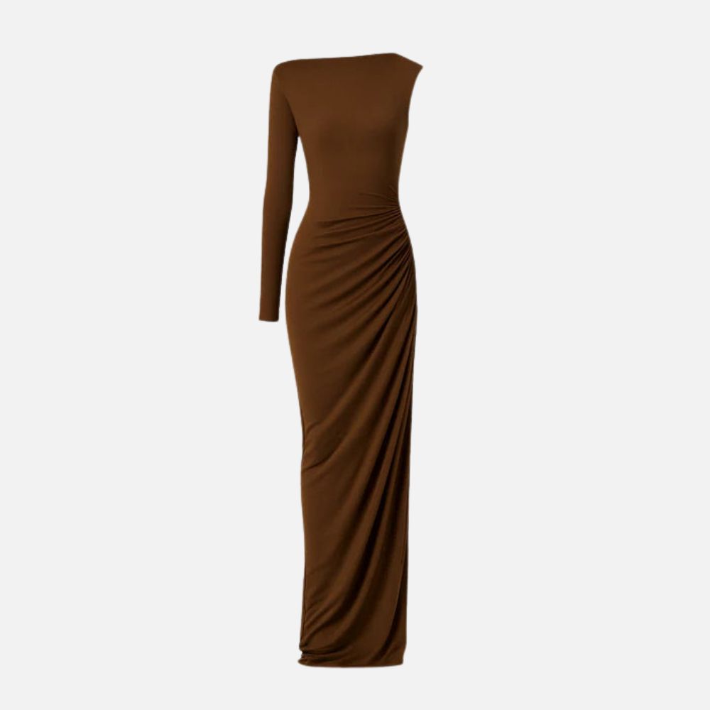 Vestido longo Balneário de um ombro só com drapeado sutil e fenda lateral. Elegância moderna para festas e ocasiões especiais.

