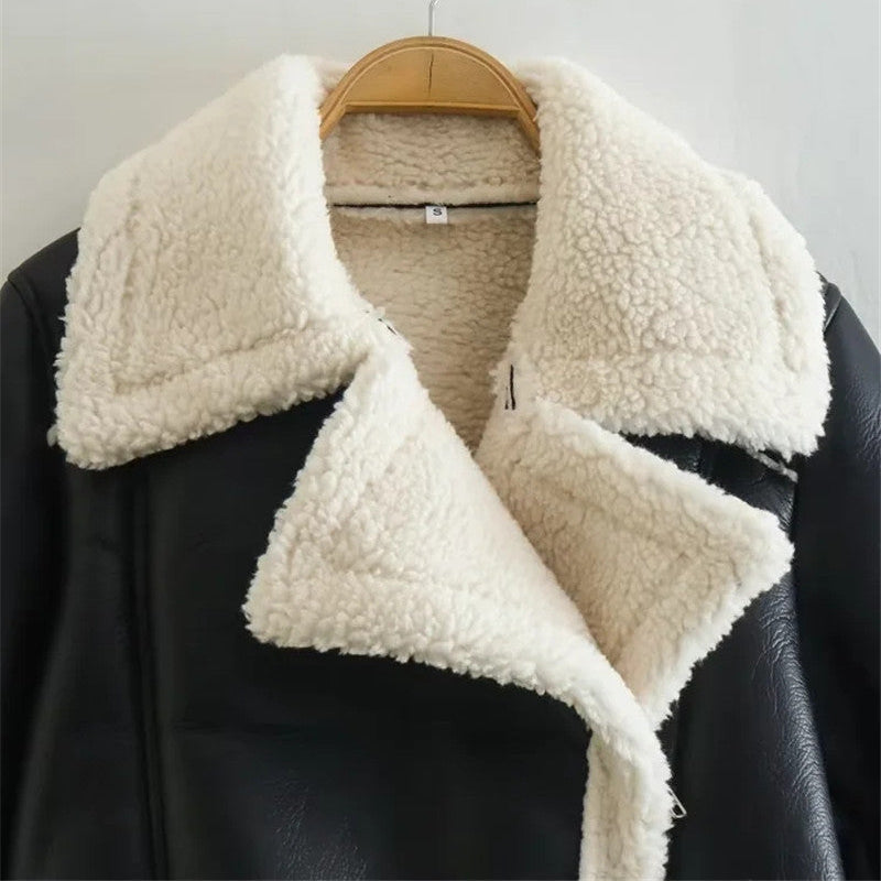 Jaqueta Cropped Pelinho